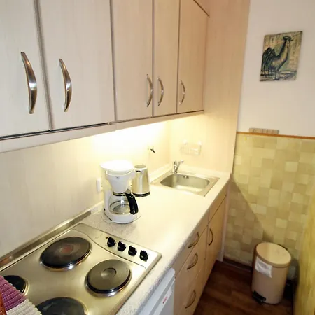 H06-002 Apartment *
