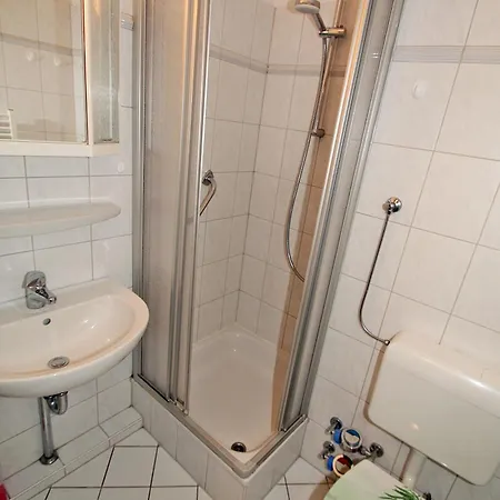 H06-002 Apartment *